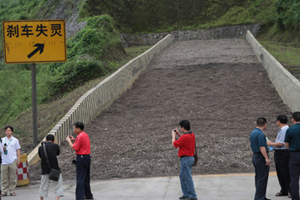 【广西】河池市大山塘路段隐患排查整治初见成效